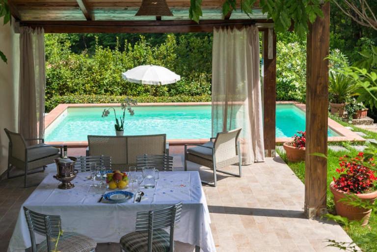 לוקה Villa Con Piscina Esclusiva Nel Verde מראה חיצוני תמונה